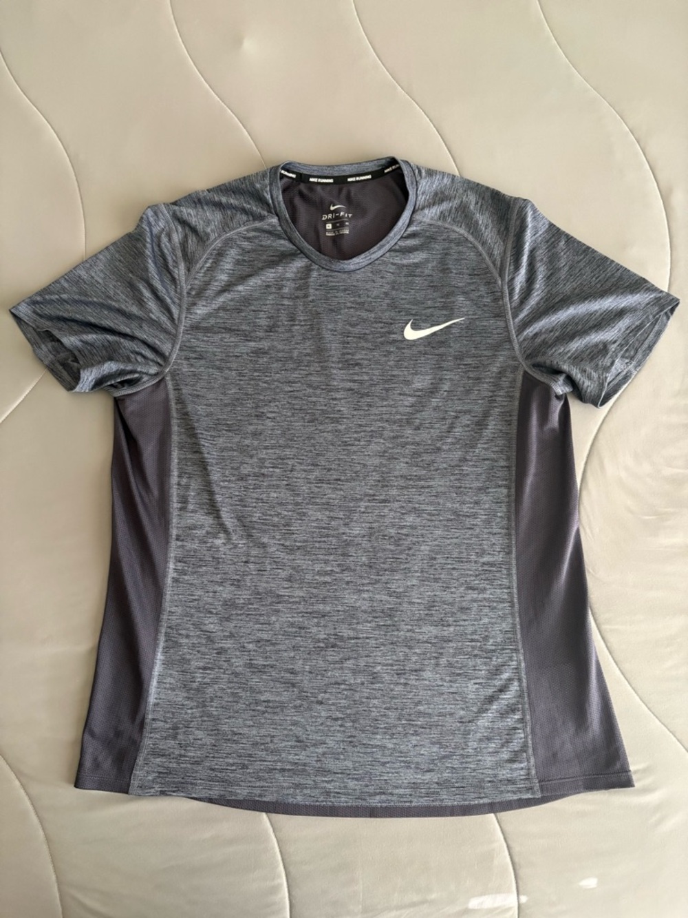 Nike Men’s Heather Grayish/purple Dri-FIT Short Sleeve Training Tee XL